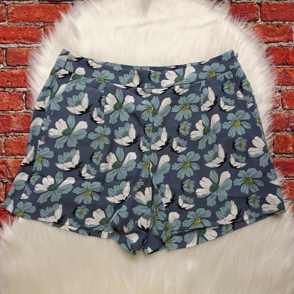 LOFT Outlet Women's Pleated Soft Shorts Flowy Floral Pockets Preppy Party Size 2